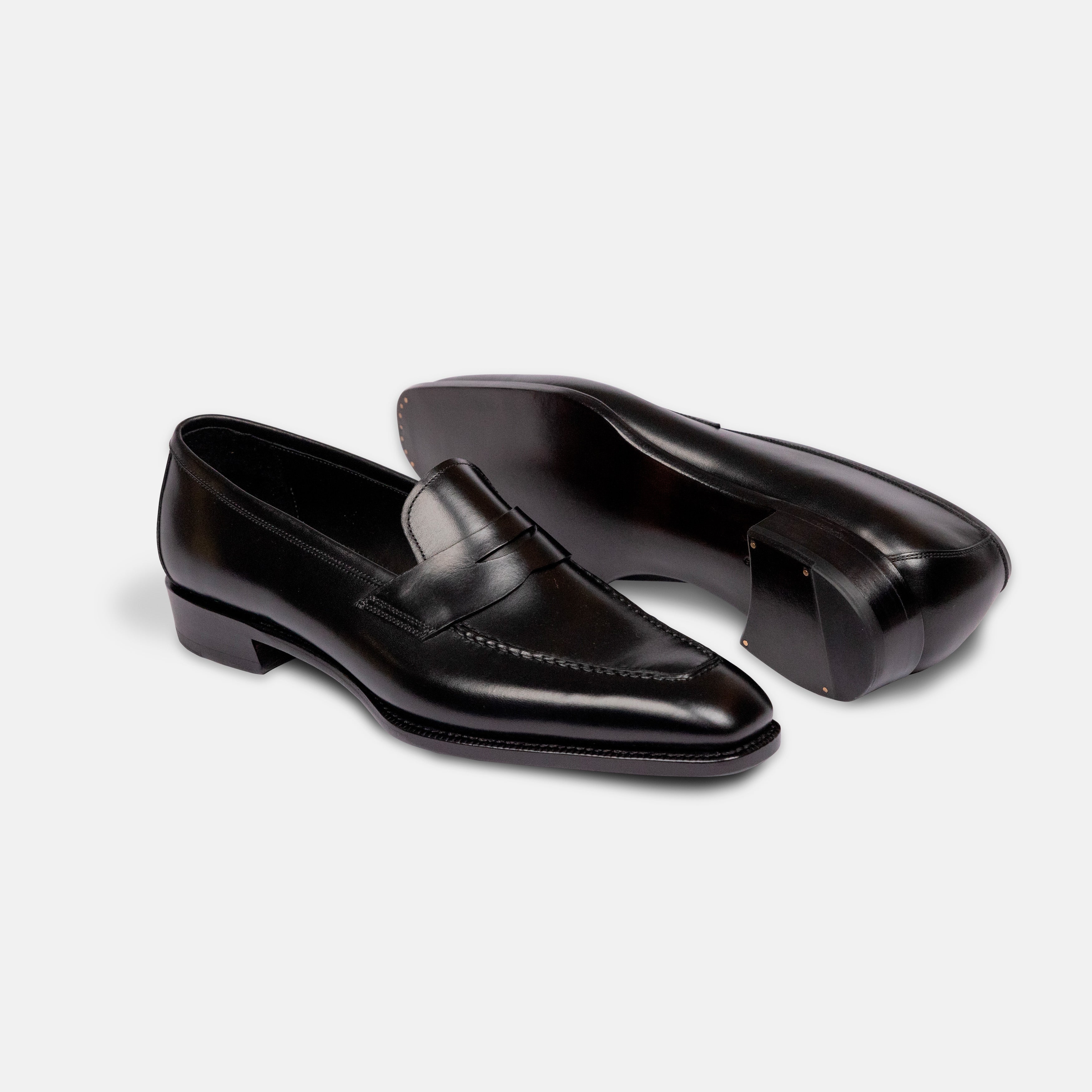 Yearn Shoemaker LOF511 Penny Loafers in Black Calf